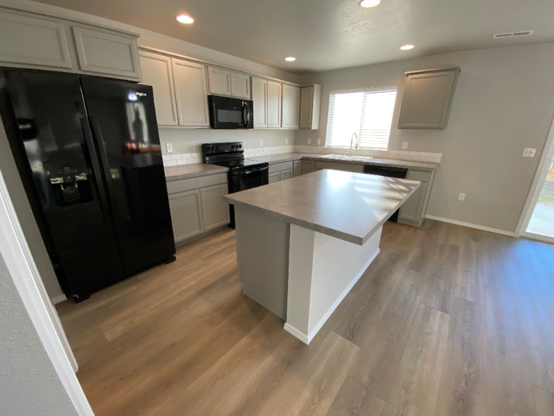 1725 Sw Miner St - Photo 6 of 50