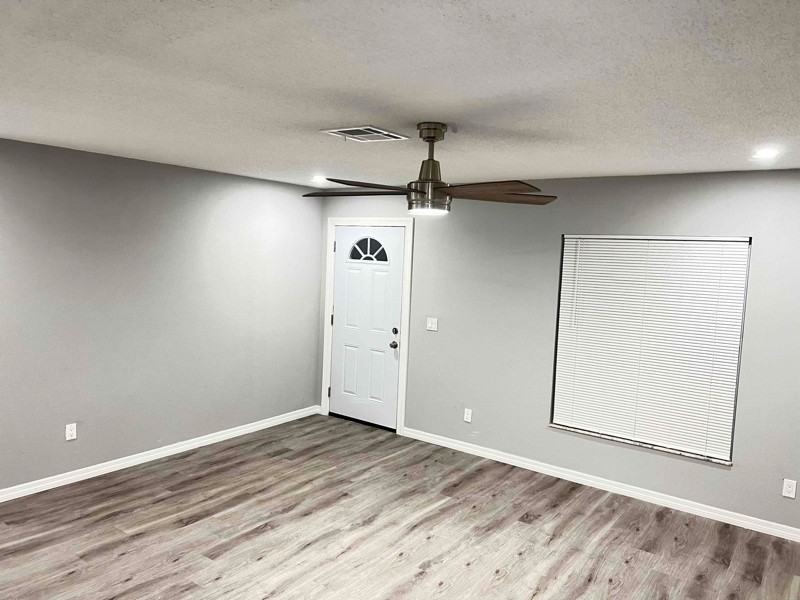 111 W Hanlon St - Photo 4 of 10