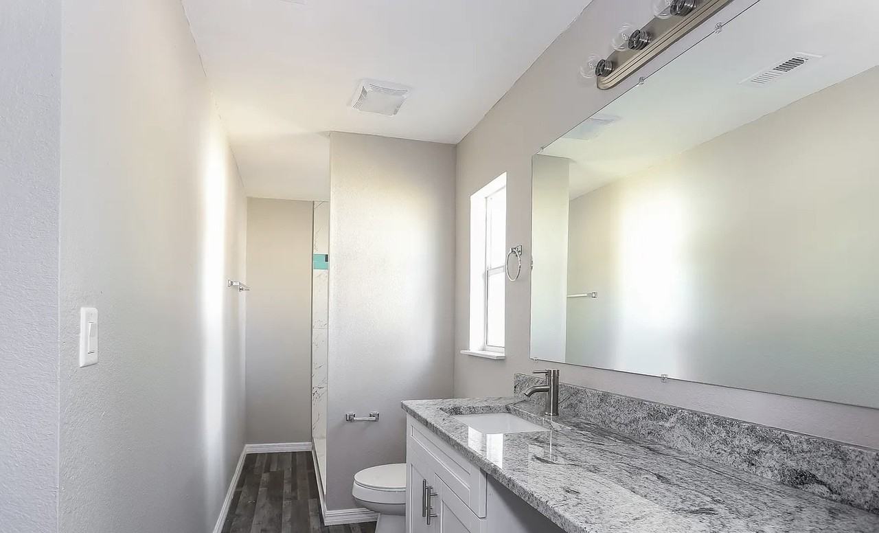 2776 20th Ave Sw - Photo 2 of 15