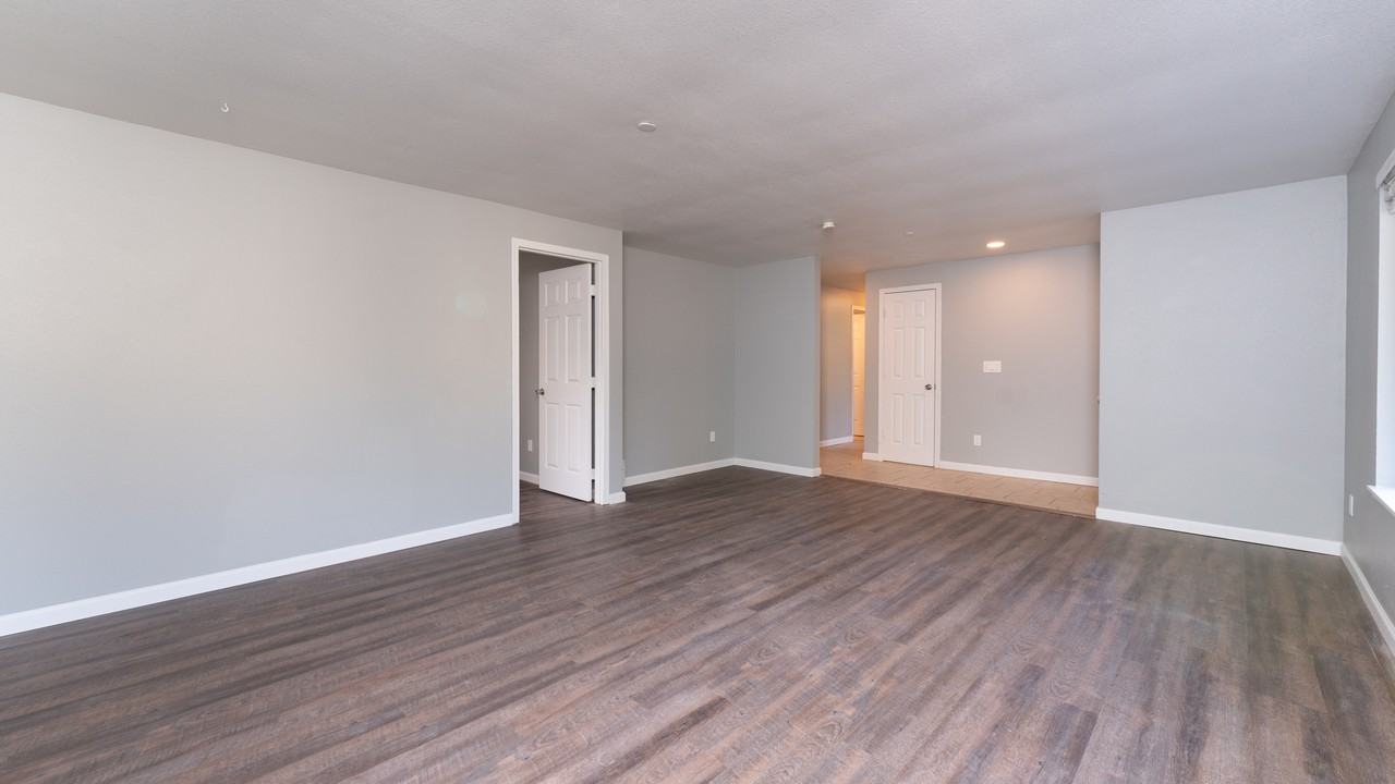 14418 42nd Ave S #1 - Photo 7 of 31