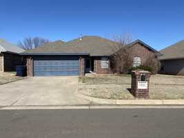 featured image of 5901 Se 88th St #1