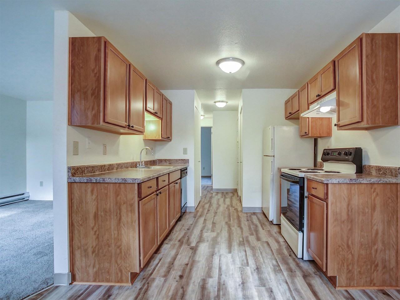 14110 SW Allen BlvdUnit #91 - Photo 4 of 11