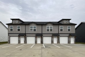 featured image of 1027 Glenkirk Dr #A
