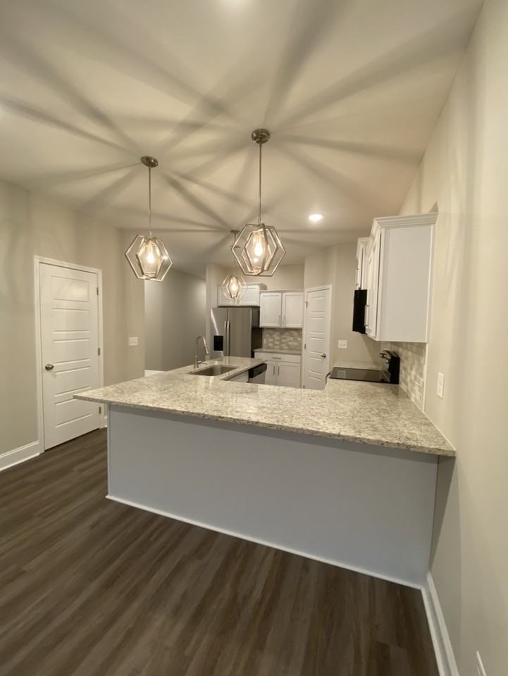 1027 Glenkirk Dr #B - Photo 5 of 20