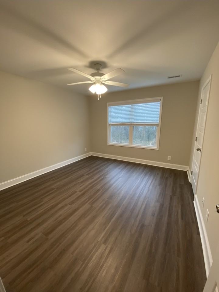 1027 Glenkirk Dr #B - Photo 7 of 20