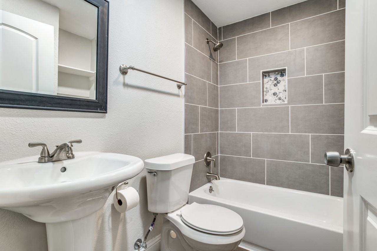2216 Marburg St #1 - Photo 4 of 12
