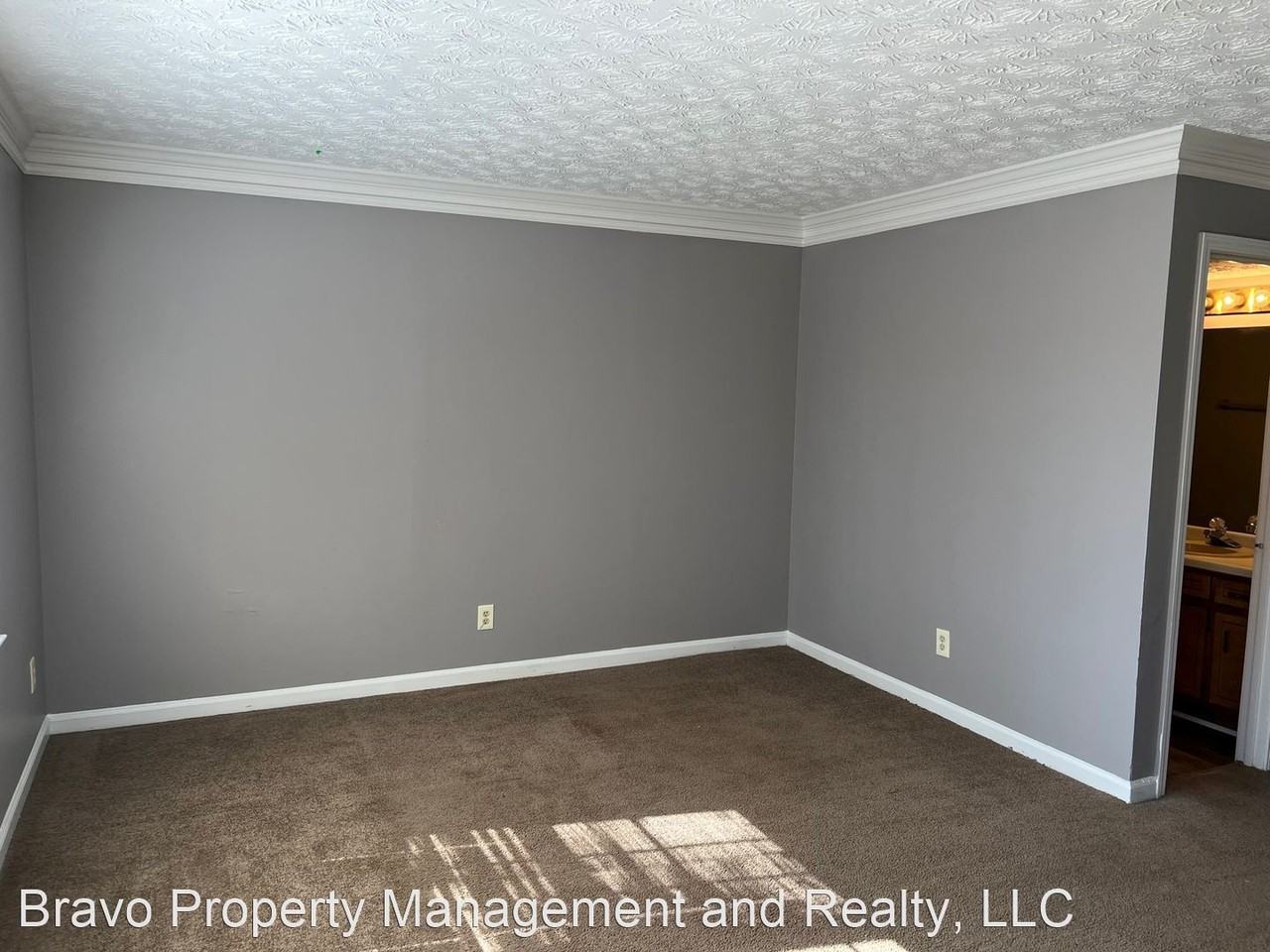 261-263 Scarlet Way - Photo 2 of 9