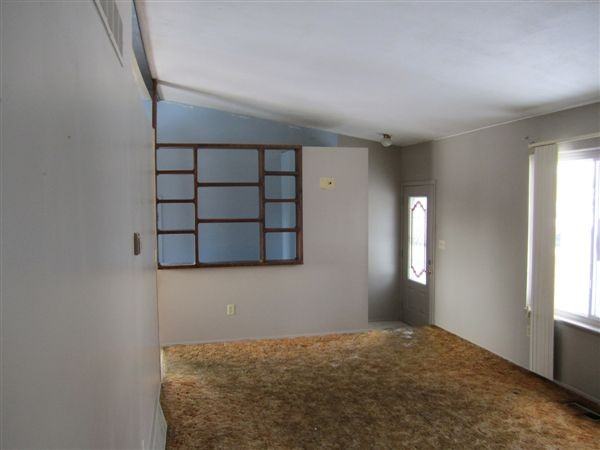 4131 Heathgate Dr - Photo 2 of 6