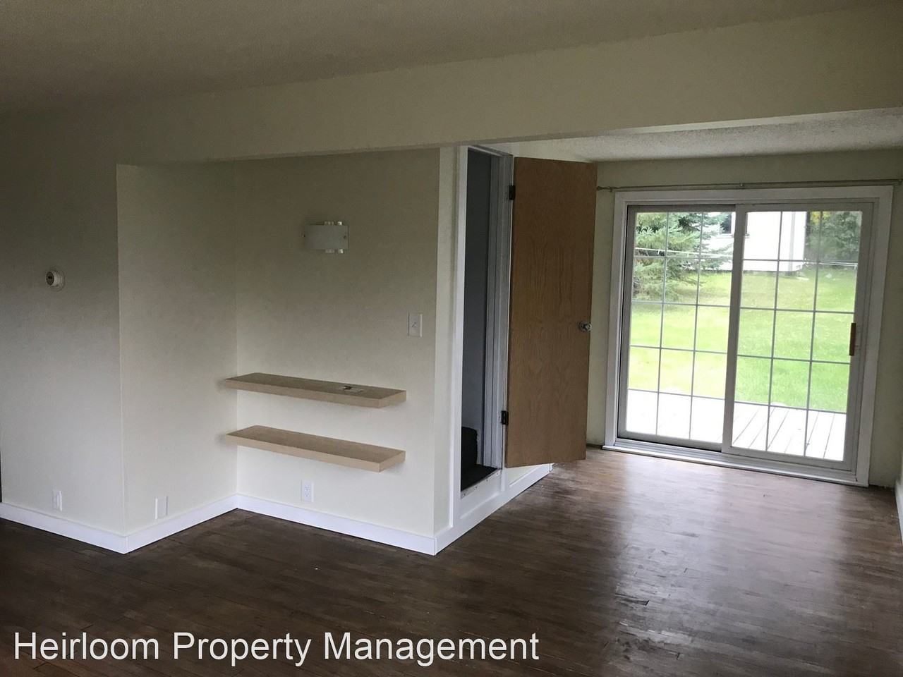 907 W 6th St - Photo 3 of 13