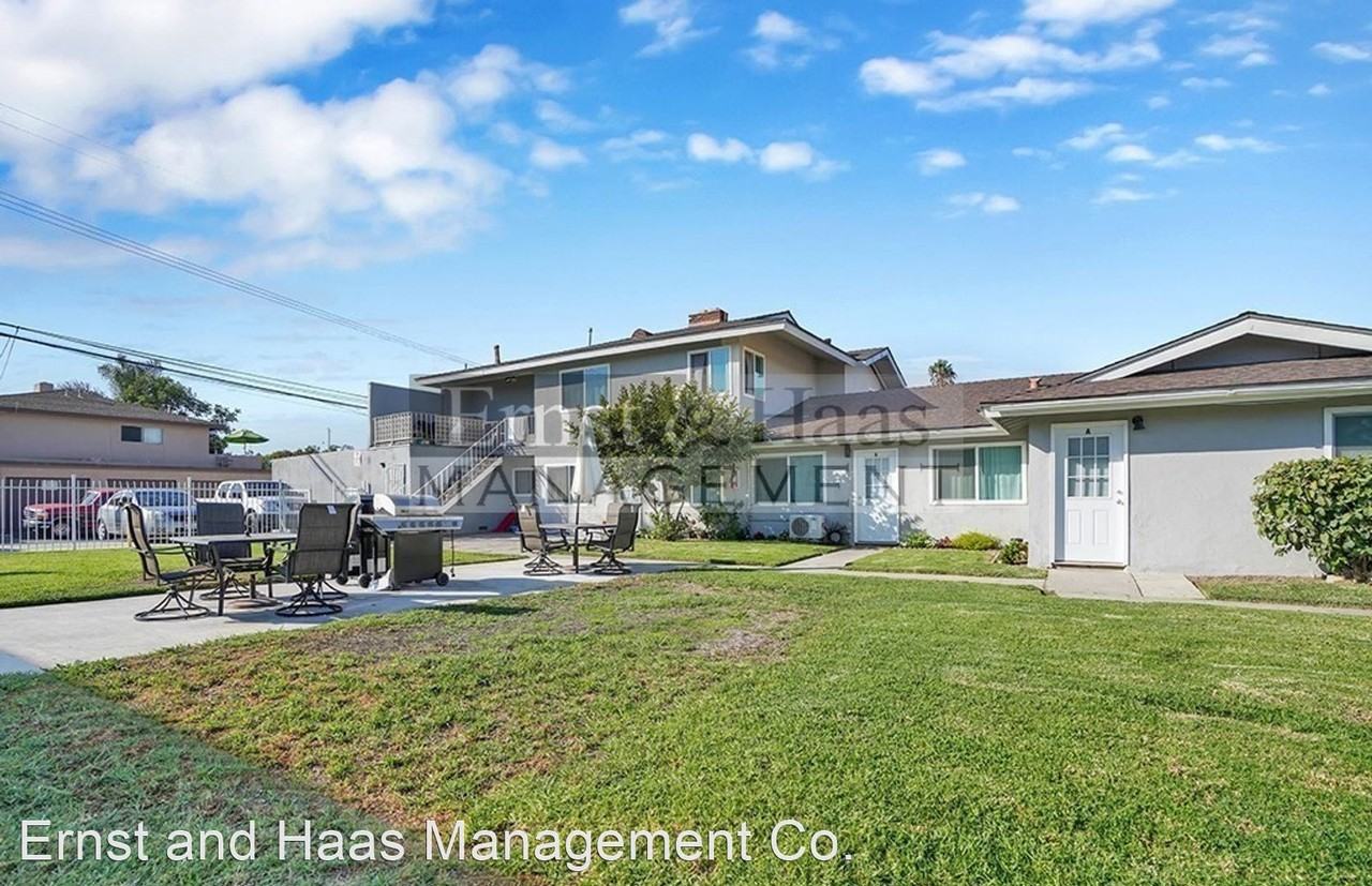 17071 Oak Lane - Photo 2 of 13