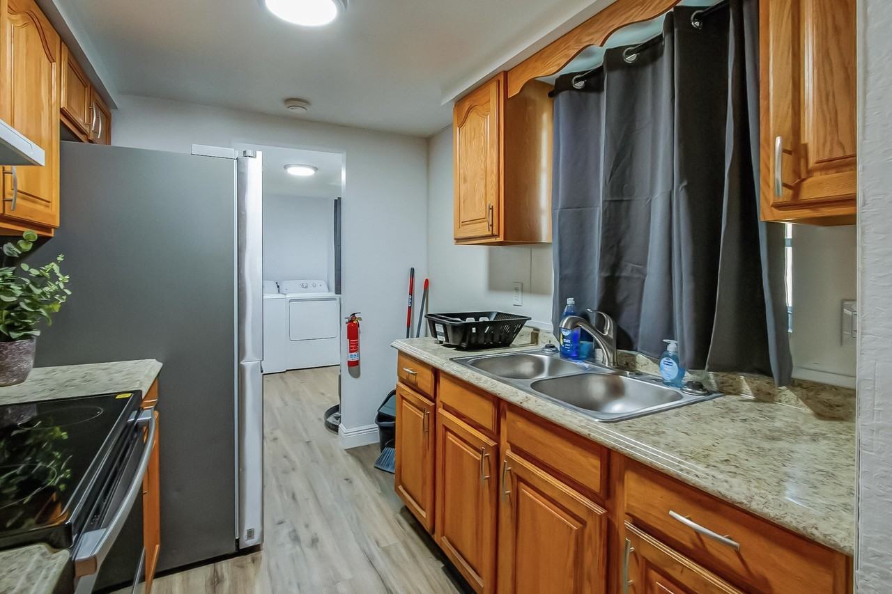 6th St Ne - Photo 3 of 35