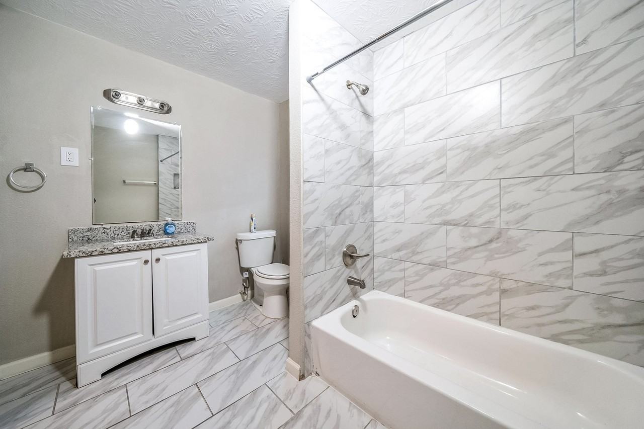 Christine St - Photo 3 of 12