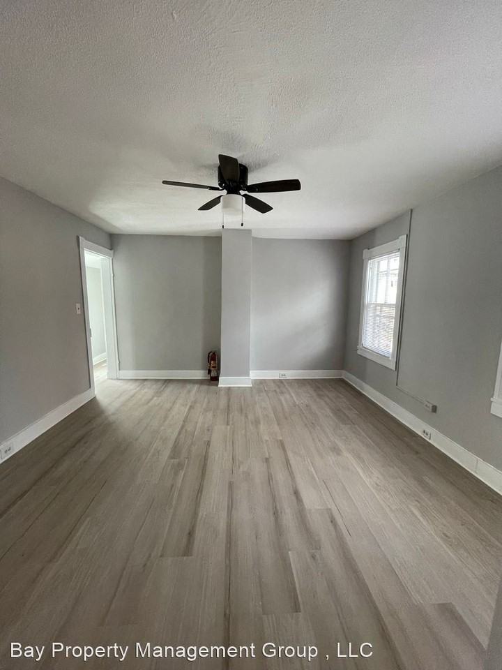 41 Maryland Ave - Photo 2 of 24