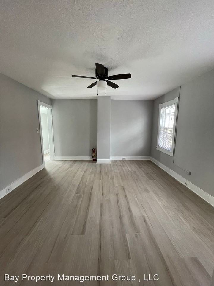 41 Maryland Ave - Photo 3 of 24