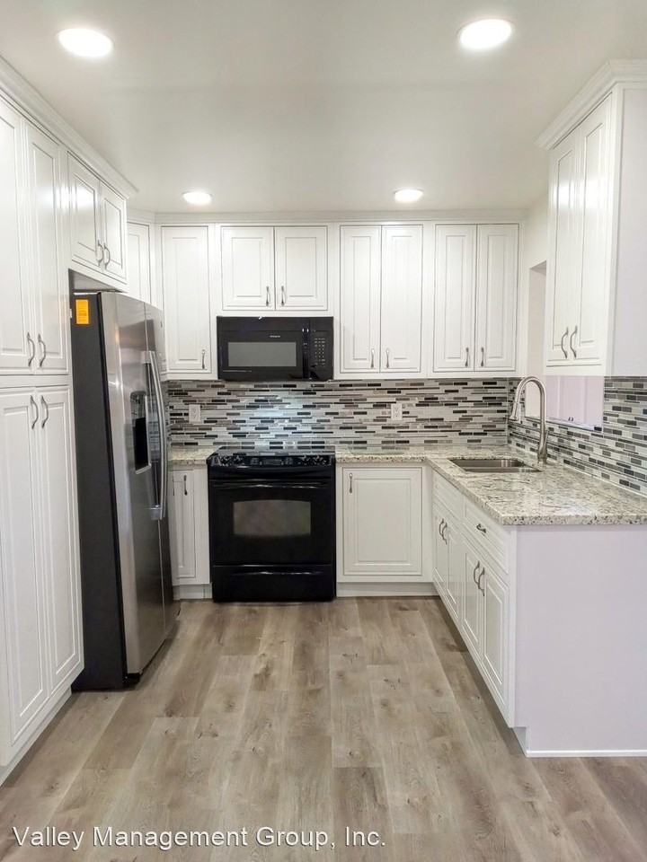 2042 Terilyn Ave - Photo 2 of 31
