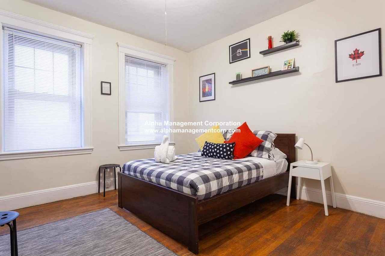 Beacon St - Photo 4 of 12