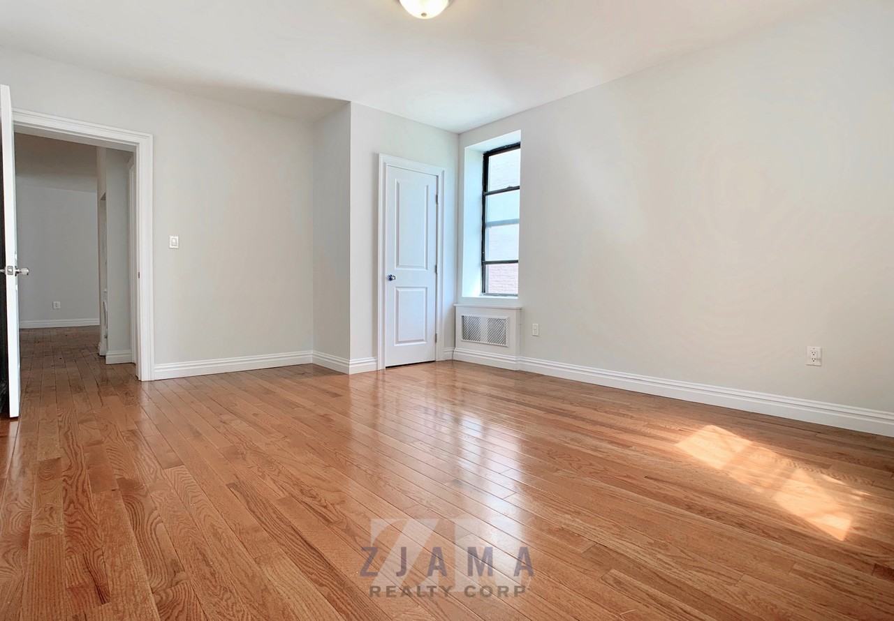 715 Saint Marks Ave #3H - Photo 7 of 10