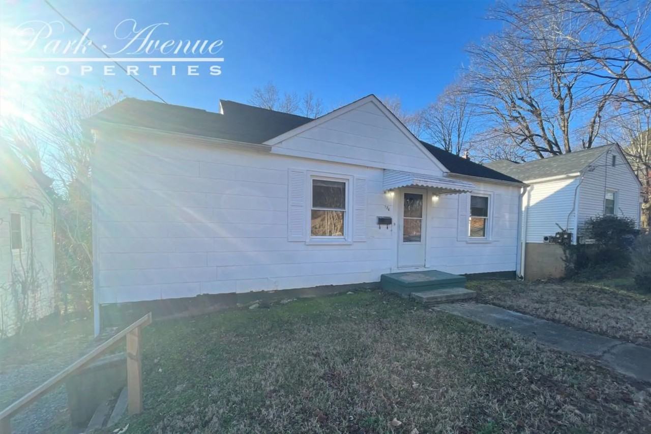 704 E 28th St - Photo 2 of 10