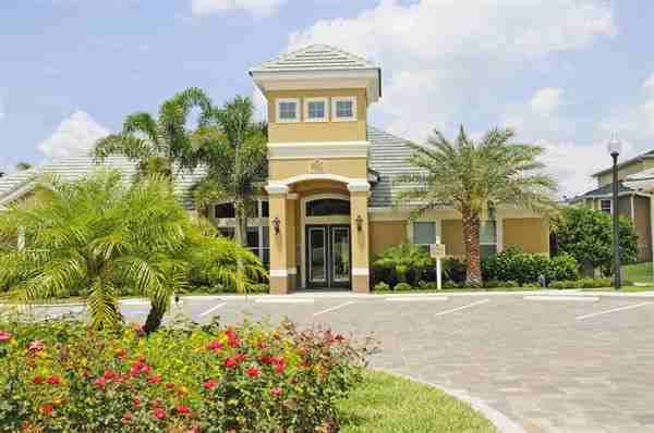 Autumn Place Apartments - Photo 3 of 9