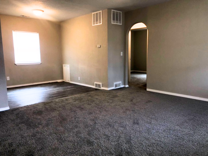 2344 N Prince St - Photo 2 of 10