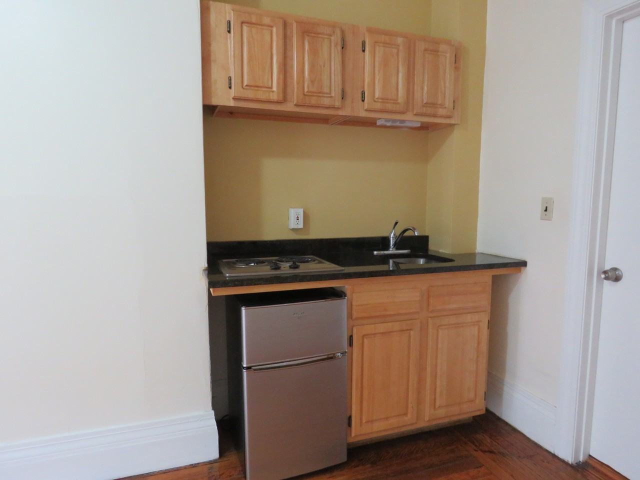 505 Beacon St #5 - Photo 4 of 7