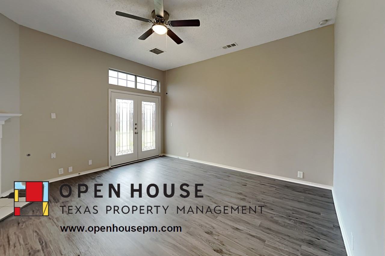 7411 Sonoma Valley Dr - Photo 3 of 17