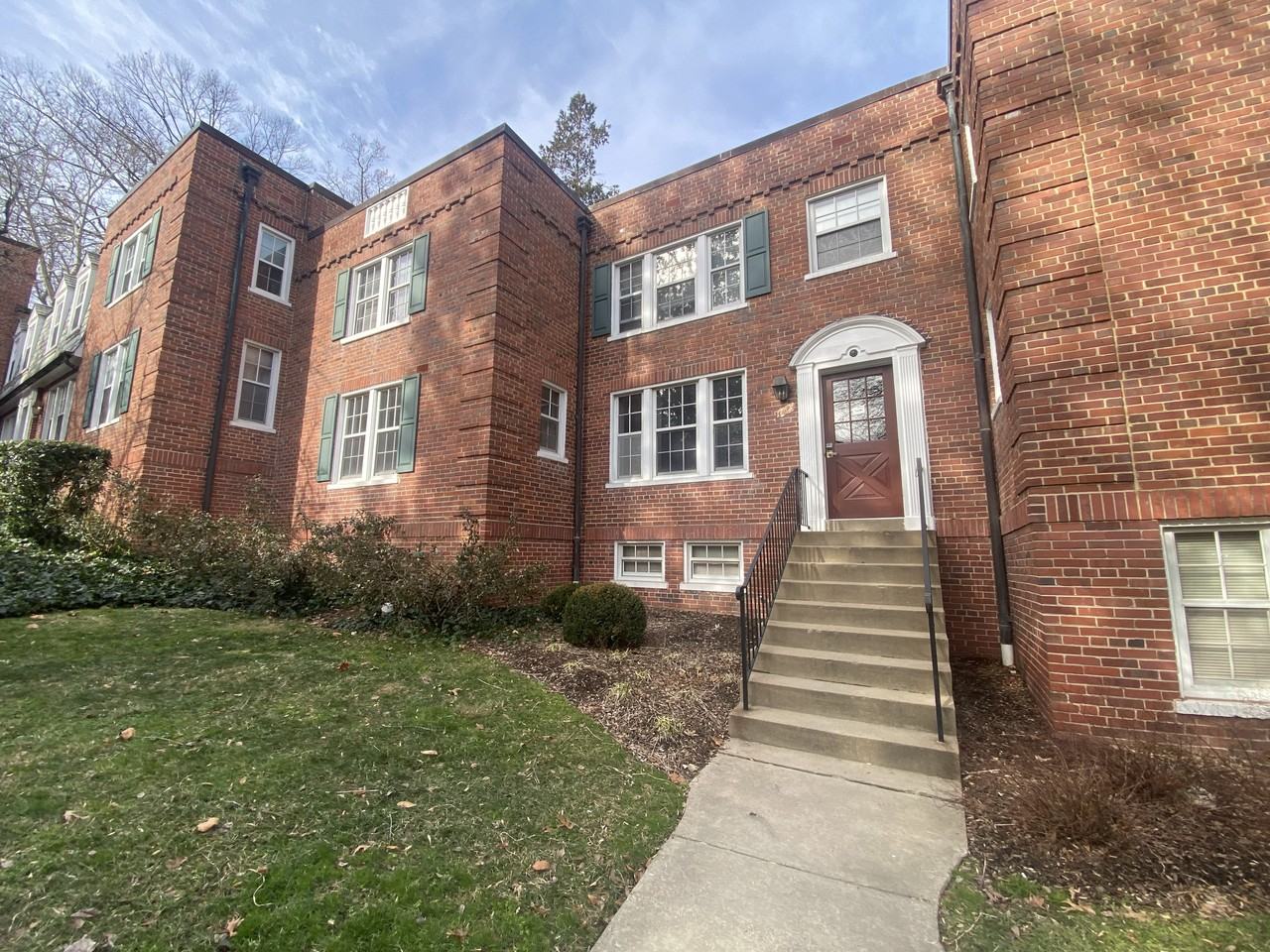 1762 N Rhodes St #350 - Photo 3 of 3