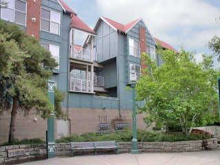 C.W. Moore - Photo 3 of 3