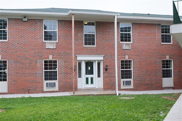 sandalwood apartments - Photo 2 of 7