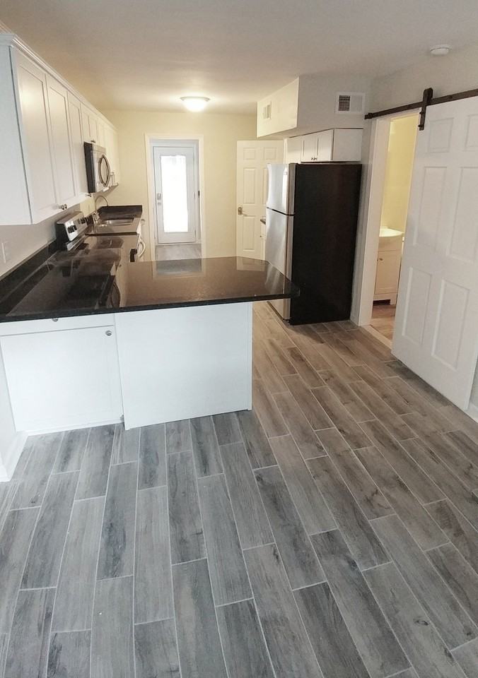 14 Reid St #R2 - Photo 2 of 31