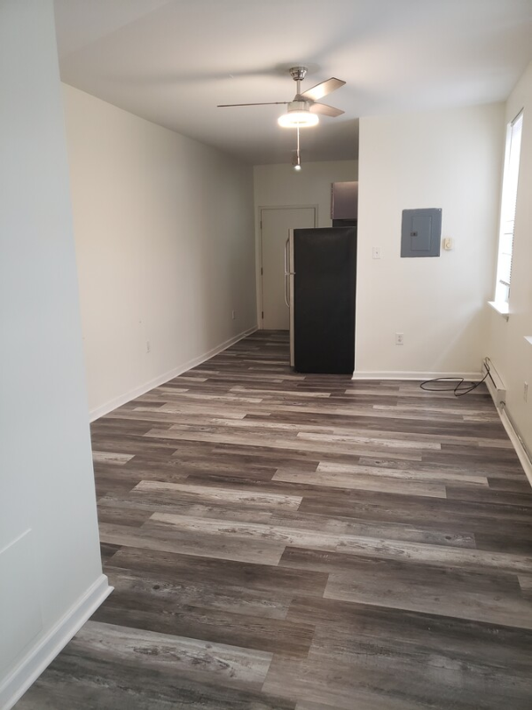 319 Market St - Photo 3 of 7