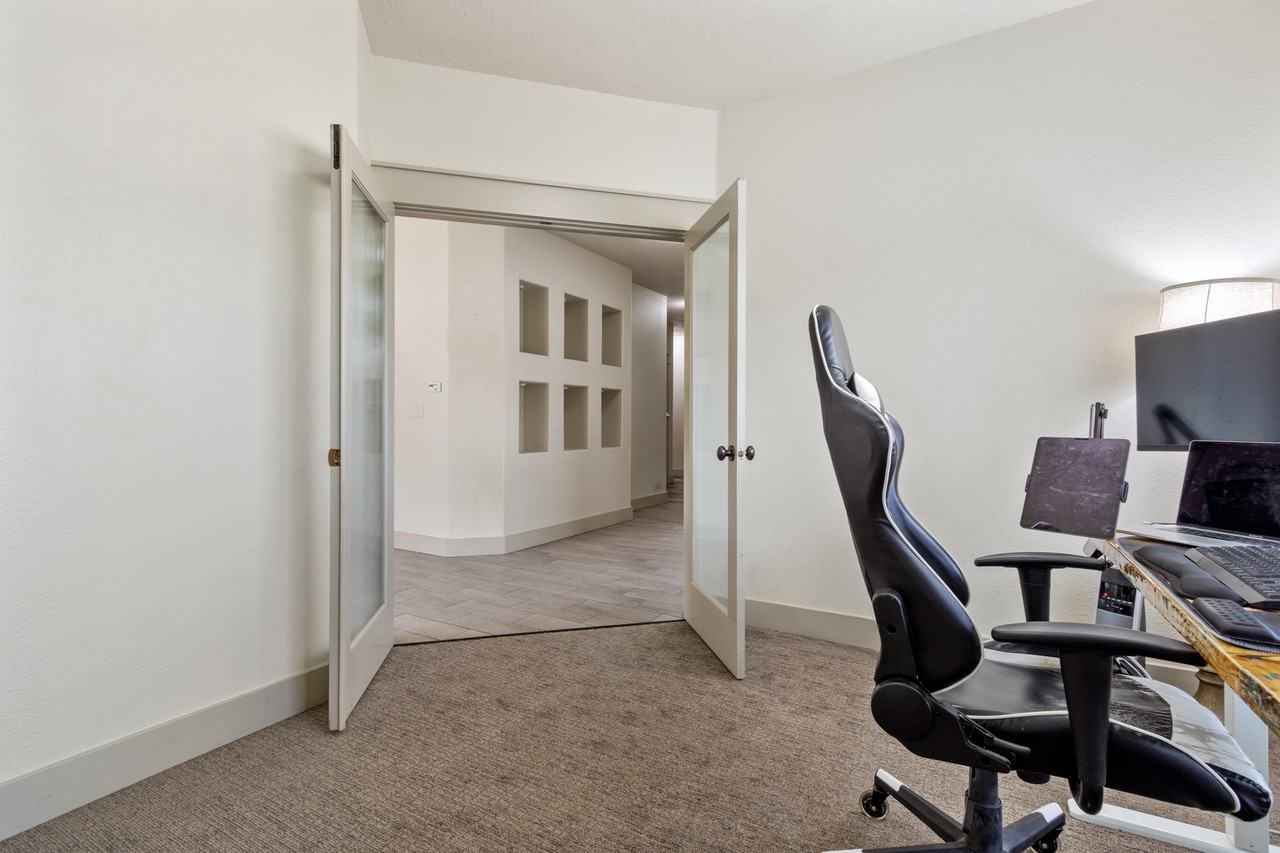 10976 W Hidden Brook Dr #1 - Photo 7 of 46