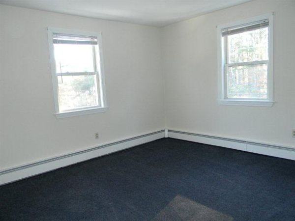 Cranberry manor - Photo 2 of 6