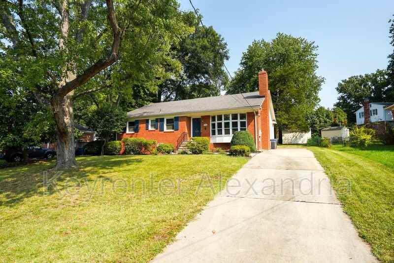 906 Neal Dr - Photo 3 of 50