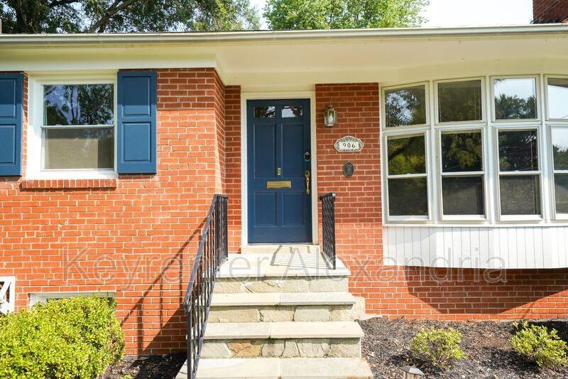 906 Neal Dr - Photo 5 of 50