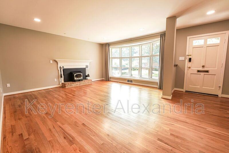 906 Neal Dr - Photo 7 of 50