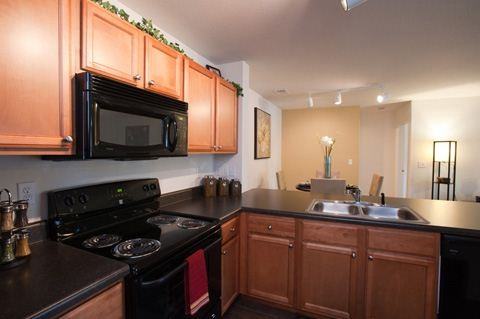 Willow Creek Apartments - Photo 3 of 10