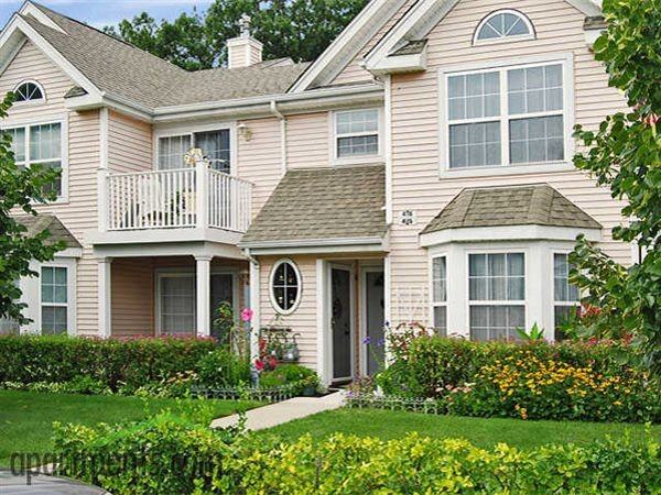 Greenview Village - Photo 3 of 9