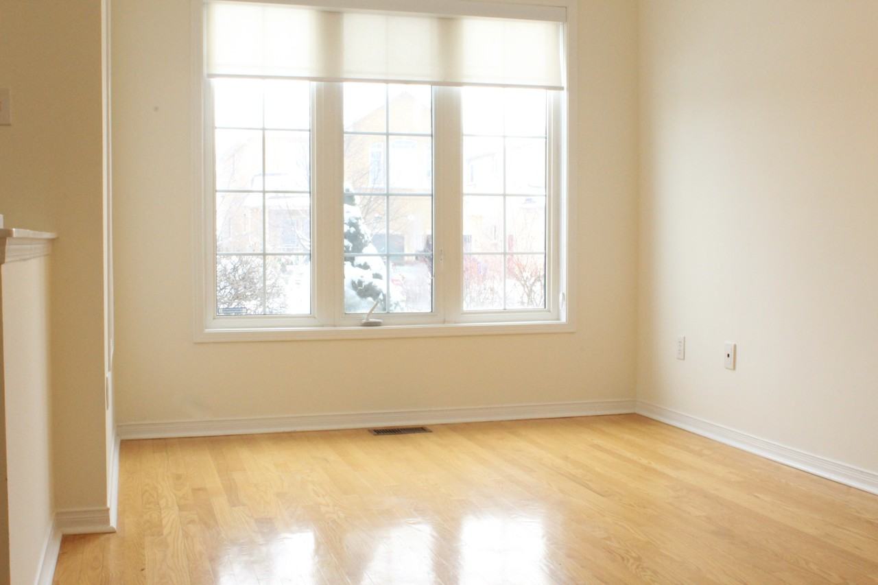 344 Castlemore Avenue - Photo 4 of 20