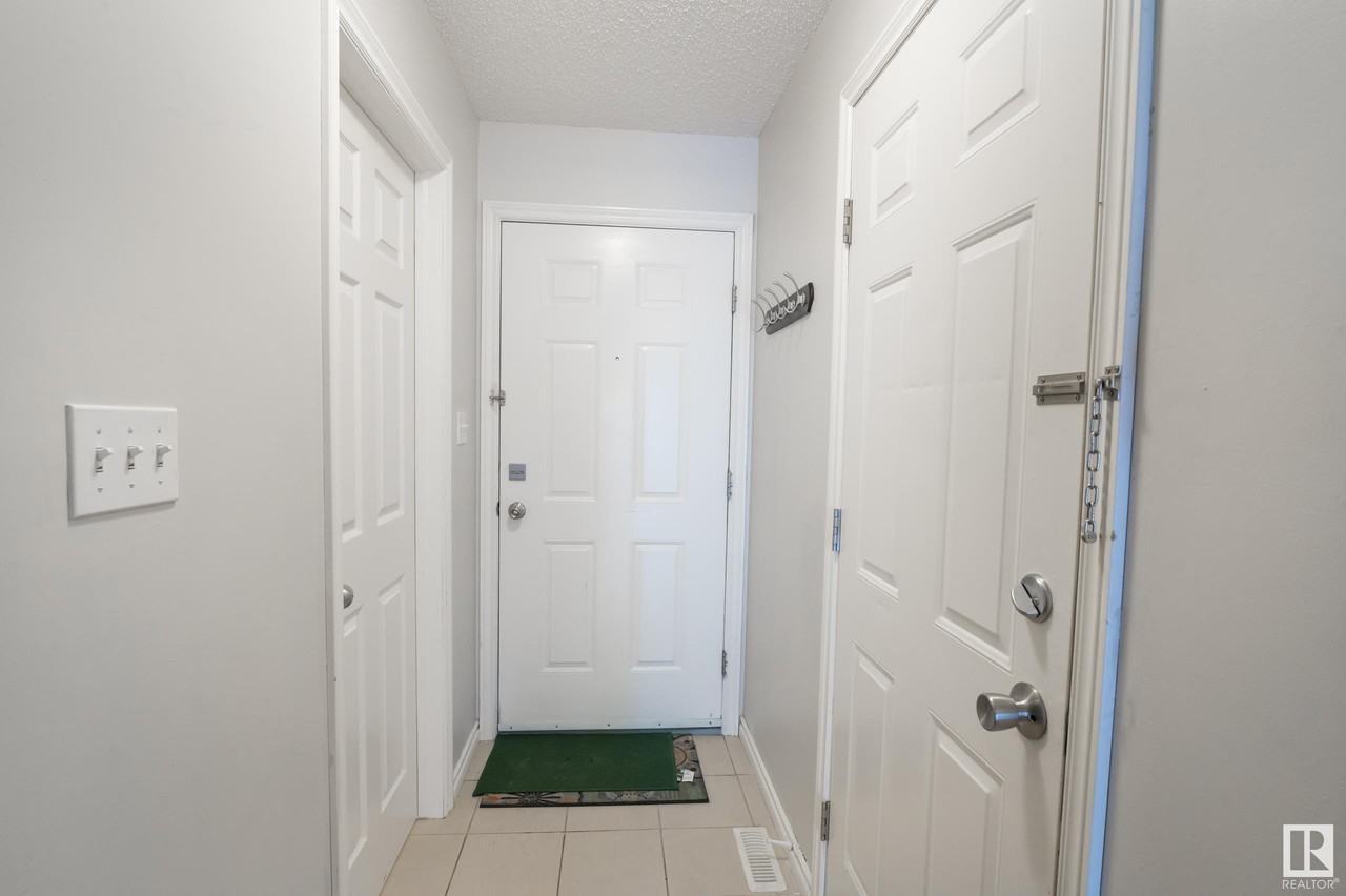 137 Bulyea Road Northwest - Photo 3 of 32