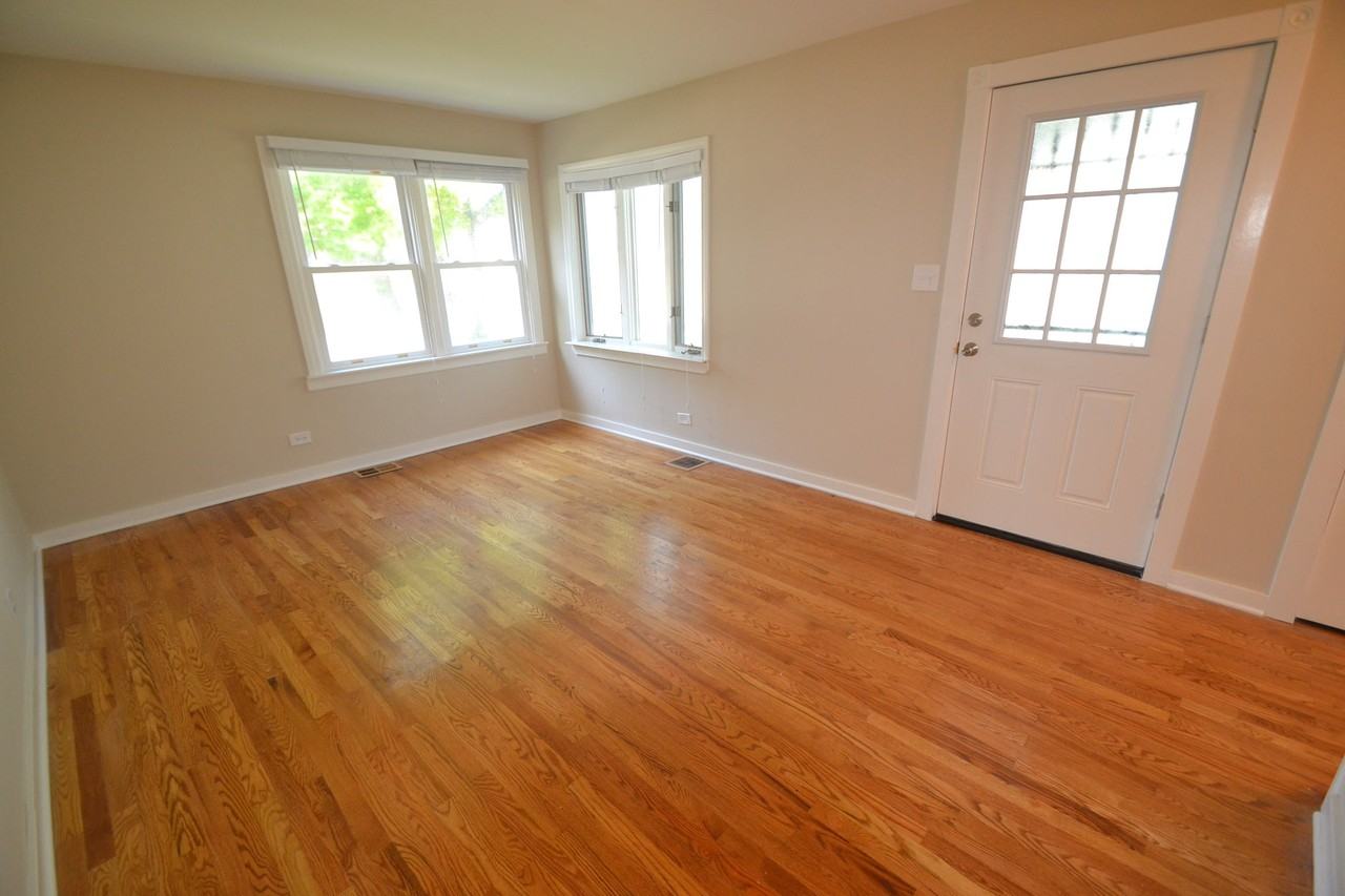 3401 Scott St - Photo 2 of 9