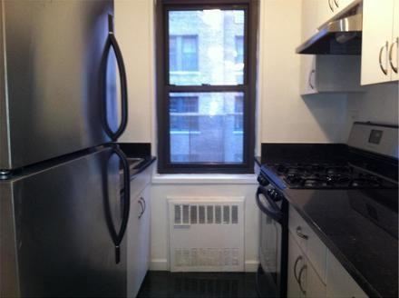 E 56th St #3E - Photo 4 of 5