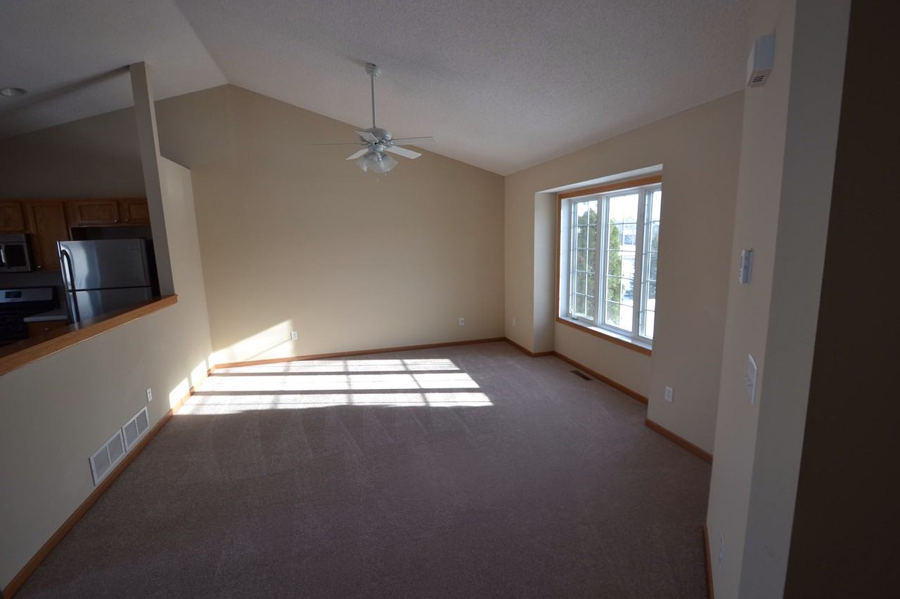 10386 Oakridge Pl - Photo 2 of 10