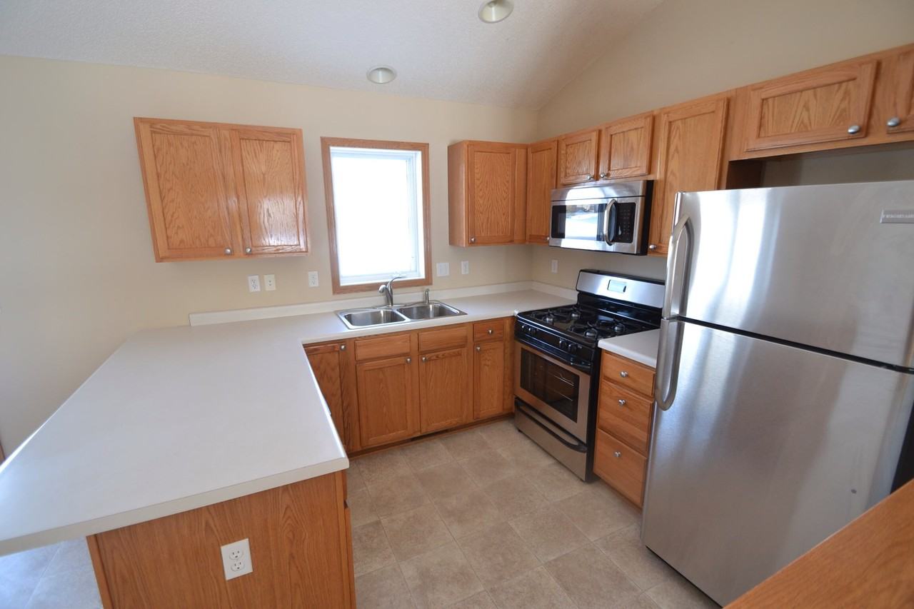 10386 Oakridge Pl - Photo 3 of 10