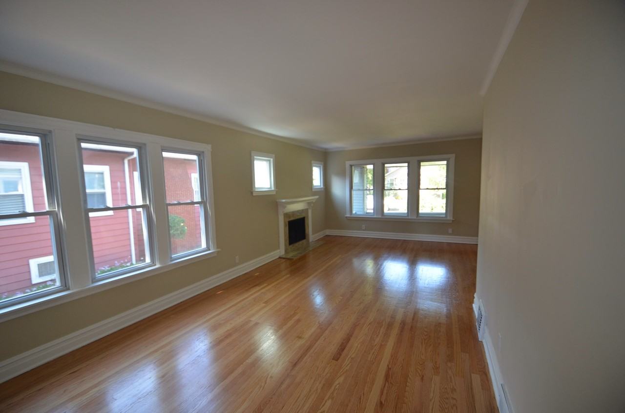 237 Herrick Rd - Photo 2 of 18