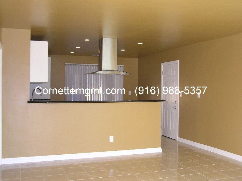 1405 Coolbrith St - Photo 2 of 12