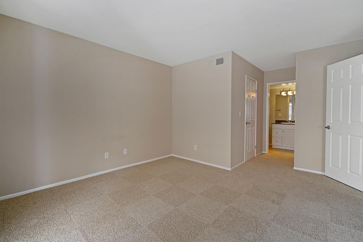 8201 E Blackwillow Cir - Photo 4 of 5
