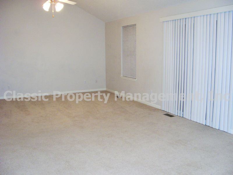 6326 NE 44th St - Photo 2 of 6