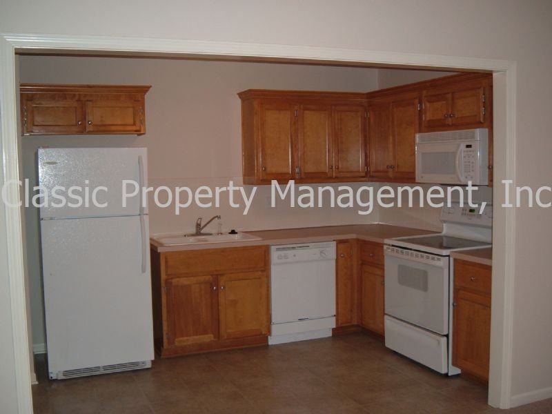 6326 NE 44th St - Photo 3 of 6