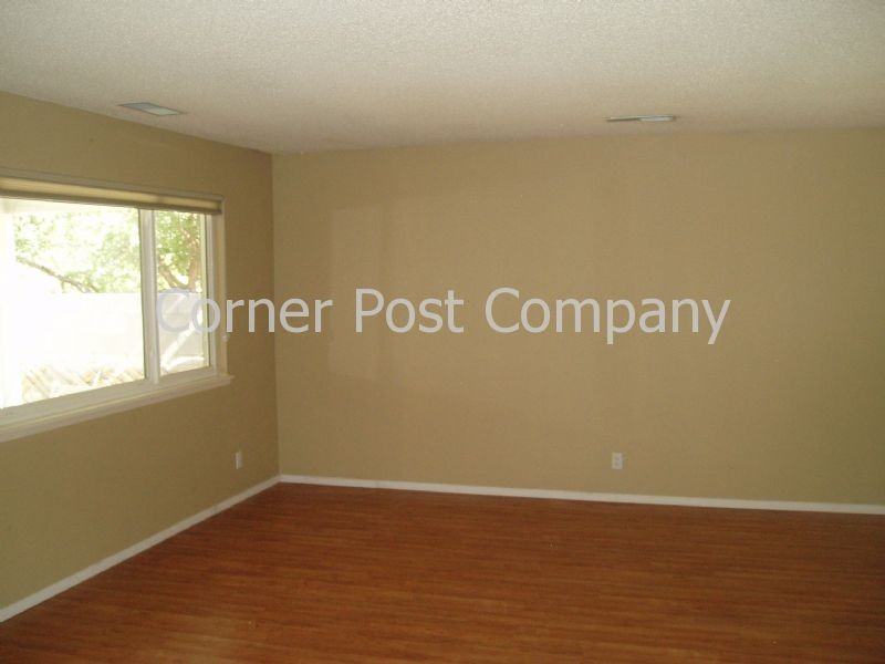 4515 Sherwood St NE - Photo 2 of 18